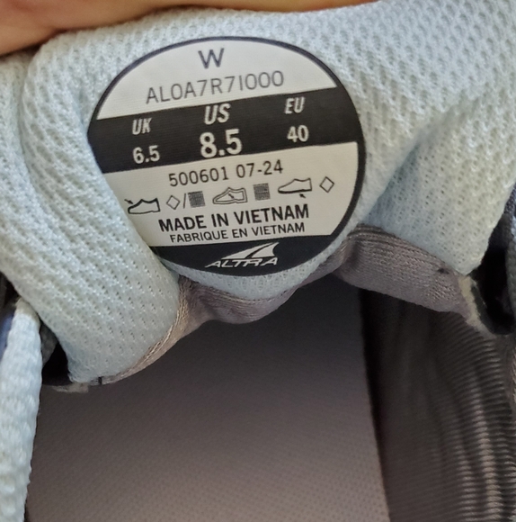 Altra Black and Gray Athletic Shoes with Cushioned Sole - Picture 2 of 2